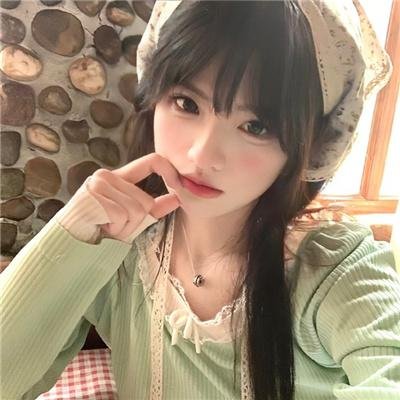 漂亮男孩直播中